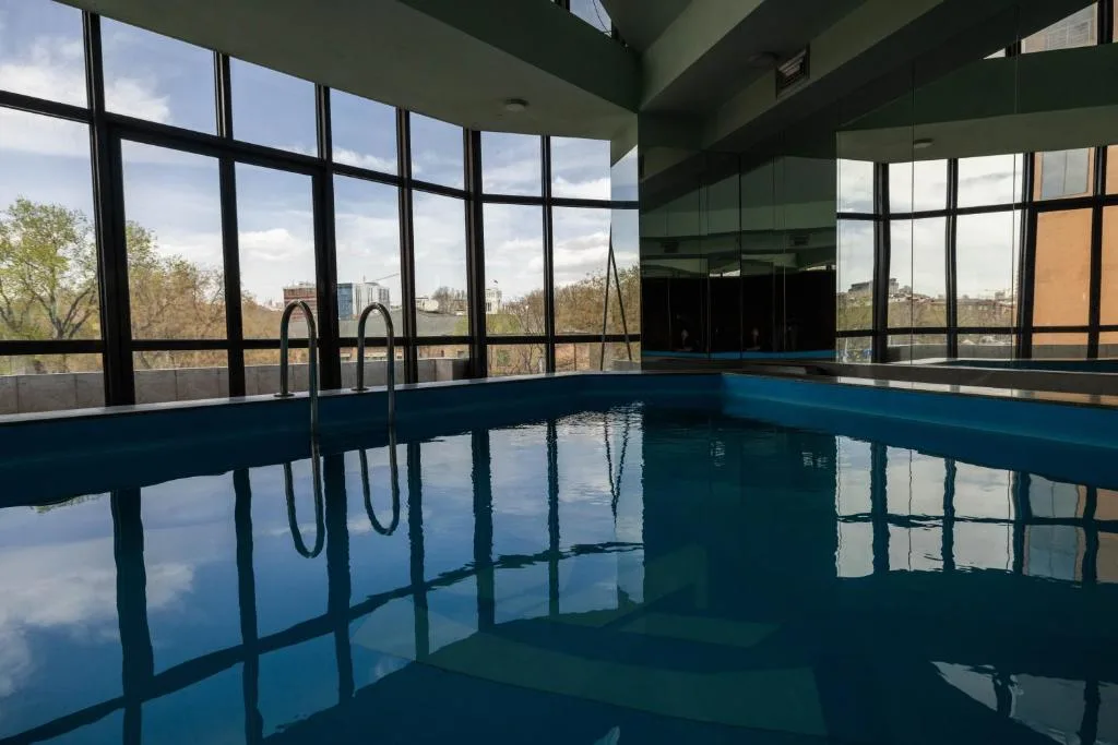 Ararat Hotel